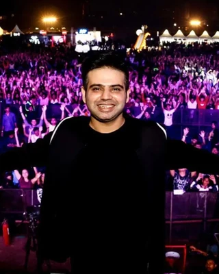 Dj Sartek — Singer