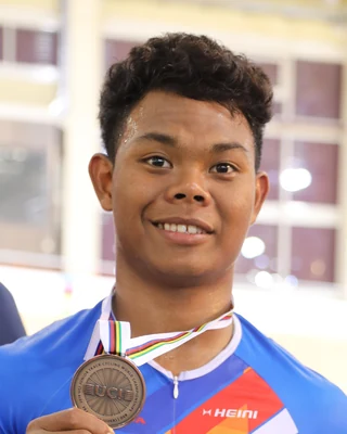 Esow Alben — Cycling star