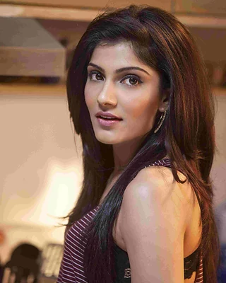 Ishita Raj — Bollywood actor · 2.1M followers