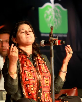 Kavita Seth — Singer