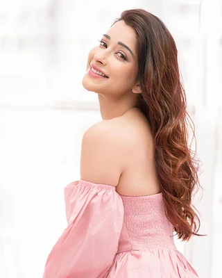 Nyra Banerjee — TV & film actor