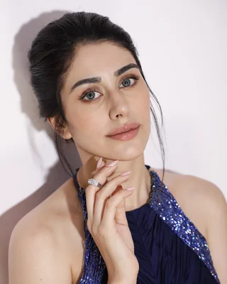 Warina Hussain — Film actor
